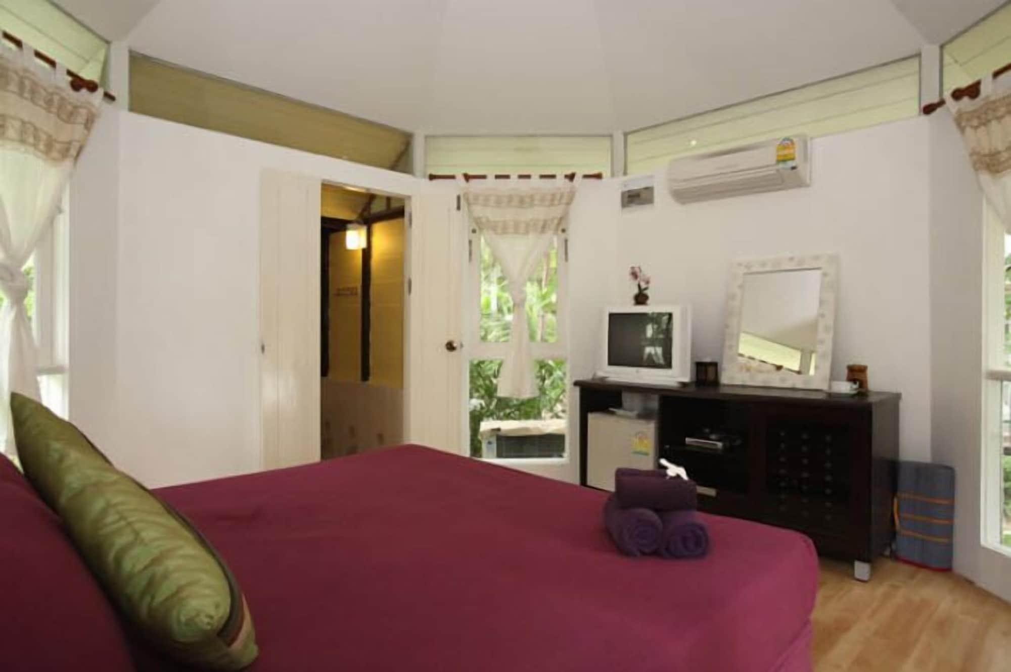 Nimmanoradee Resort - Sha Plus Certified Koh Samet Bagian luar foto